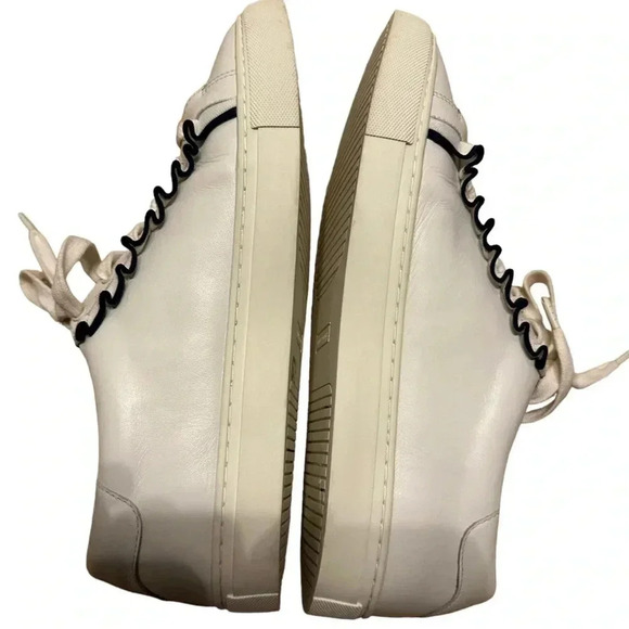 Tory Burch WHITE WITH NAVY BLUE TRIM Sport Sneakers Size 11M - Picture 2 of 8